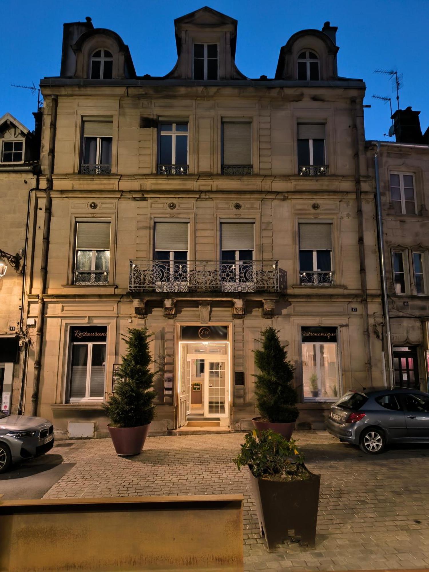 Hotel Le Napoléon Luxeuil-les-Bains Exterior foto